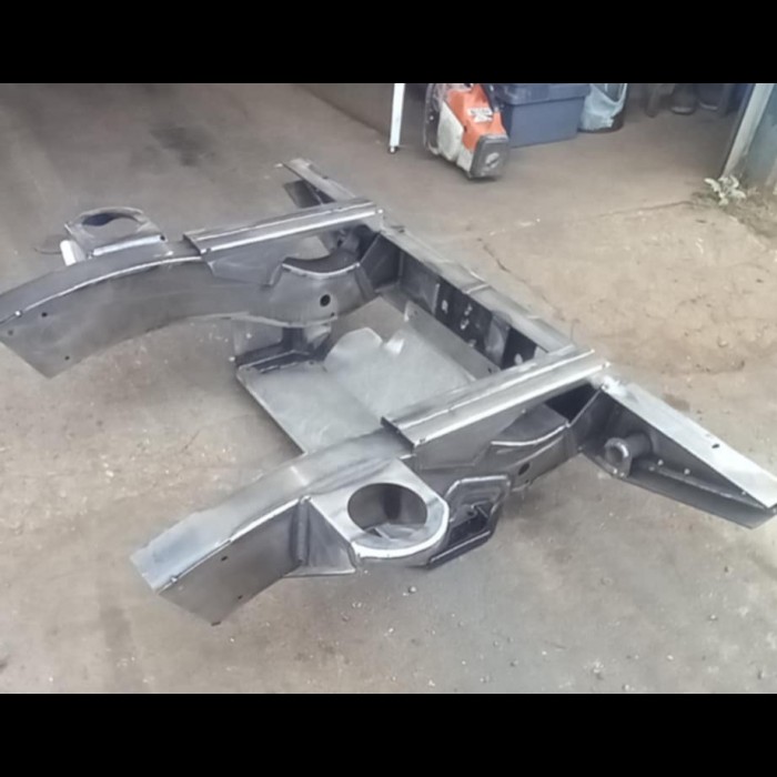 DEFENDER TD5 90 PUMA HD REAR 1/4 CHASSIS COMPLETE WITH 5MM HD CROSSMEMBER AND 3MM HD TANK CRADLE DEFENDER TD5 90 PUMA HD REAR 1/4 CHASSIS COMPLETE WITH 5MM HD CROSSMEMBER AND 3MM HD TANK CRADLE