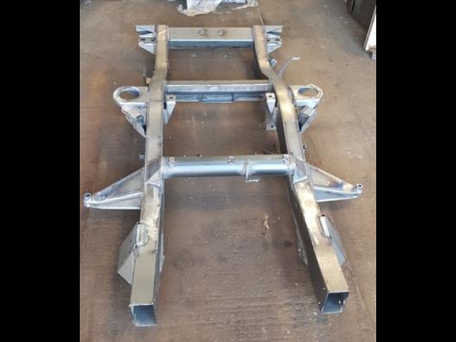 DISCOVERY 2 REAR CHASSIS INC REAR ARM MOUNTS 2200mm LONG (Product No: 257)
