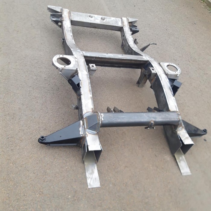 DISCOVERY 2 REAR CHASSIS 2XMTR 2000MM LONG (Product No: 254)