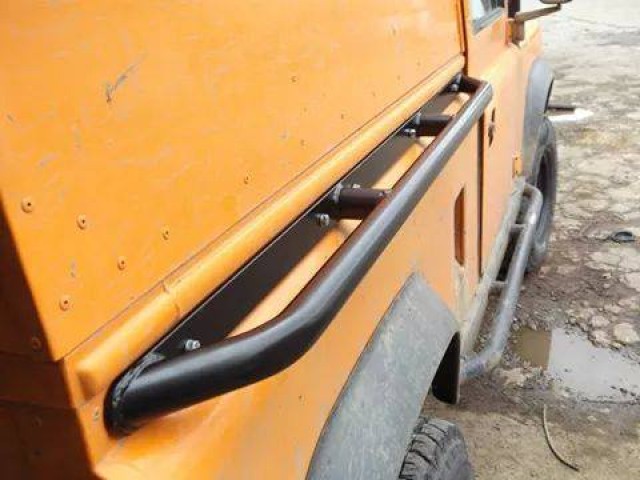 DEFENDER 90 110sw TUB BODY SLIDERS (Product No: 160-161)