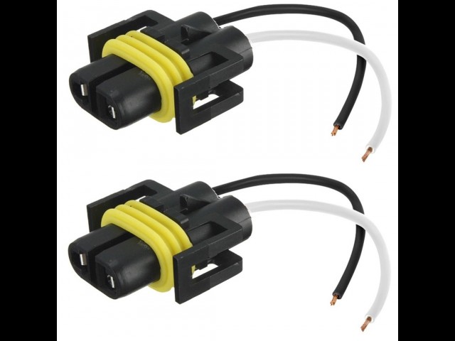 PAIR OF H11 CONECTORS FOR SPOT LIGHTS ON PRE FACE LIFT DISCOVERYS